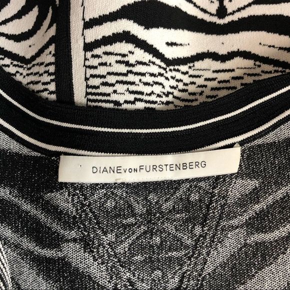 Diane Von Furstenberg Fanny Zebra Knit Dress - Picture 10 of 16